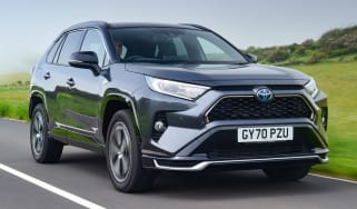 Toyota RAV4 Plug-in - front tracking